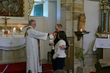 Kindersegnung in der Weingartenkapelle